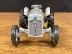 (2) 1/16 Ford 8N + 9N Ertl