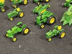 (15) 1/64 John Deere