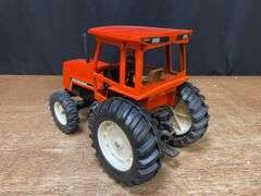 1/16 AC 8010 Ertl