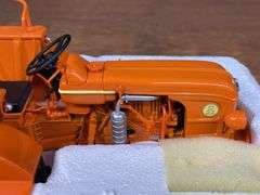 1/16 Renault D22 NIB UH