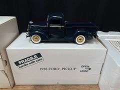 (2) 1/24 Ford Trucks NIB Danbury Mint