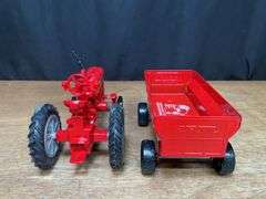 1/16 Farmall Super M-TA + Wagon 1996 Wisconsin NIB Ertl