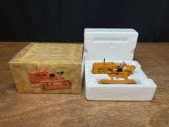 1/16 Cletrac HG 2000 SFTS NIB Ertl
