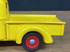 (2) IH Pickup + Semi Tractor Product Miniature