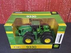 1/32 John Deere 9330 Prestige NIB Ertl