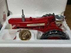 1/16 Farmall 450 50th Anniversary NIB Ertl