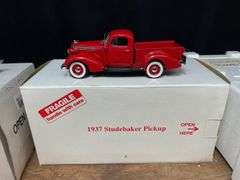(2) 1/24 Studebaker + GMC Pickups NIB