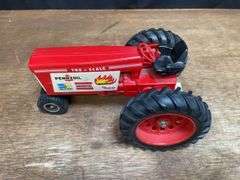 1/16 Tru-Scale Pulling Tractor Customized