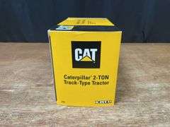 1/16 Caterpillar 2-Ton Crawler NIB Ertl