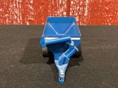 1/64 Kinze 840 Grain Cart NIB Gottman