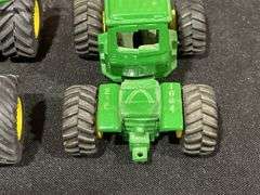 (2) 1/64 John Deere 8630 + 8870 Custom