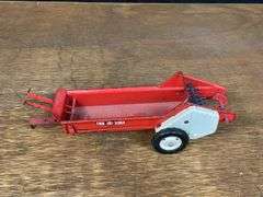 (3) 1/16 Tru-Scale Implements Carter
