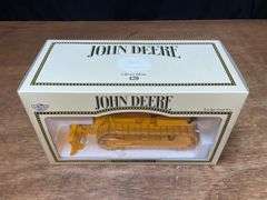 1/16 John Deere 420 Industrial Crawler Collector NIB Ertl