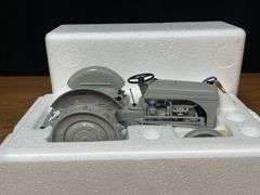 1/16 Ford 2N Precision NIB Ertl