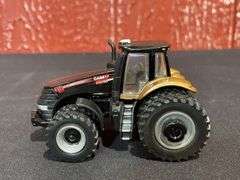 1/64 Case-IH Magnum 380 2014 Farm Show Chase NIB Ertl