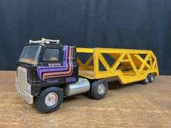 (2) IH Transtar NASCAR + Car Hauler Semis Ertl