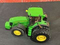 (3) 1/32 John Deere Tractors Ertl