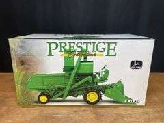 1/16 John Deere 45 Combine Prestige NIB Ertl