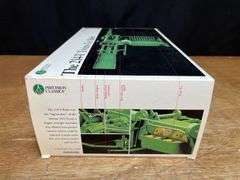 1/16 John Deere 214-T Baler Precision NIB Ertl