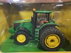 1/32 John Deere 7270R Prestige NIB Ertl