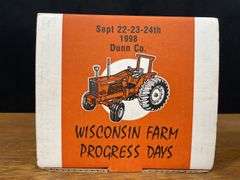 1/16 AC 220 1998 Wisconsin NIB Ertl