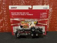 1/64 Case-IH Mighty Magnum Puller + Sled Set NIB Ertl