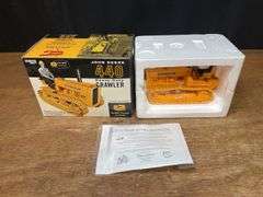 1/16 John Deere 440 Crawler 2005 NTTC NIB Ertl