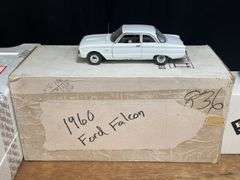 (2) 1/24 Ford Cars NIB