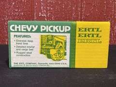 1/25 John Deere Pickup NIB Ertl