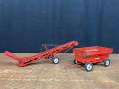 (2) 1/16 Tru Scale Elevator + Wagon Carter