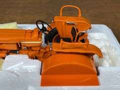 1/16 Renault D22 NIB UH