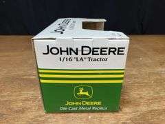 1/16 John Deere LA NIB SC