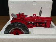 1/16 Farmall Super M Precision NIB Ertl