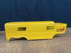 IH Semis + Trucks Lot Ertl