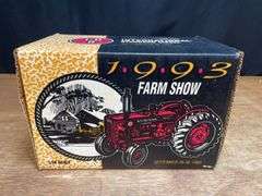 1/16 IH I-D9 1993 Farm Show NIB Ertl