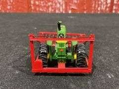 1/64 John Deere 3010 w/Farmhand Loader Custom