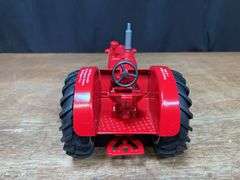 1/16 IH 650 1995 Wisconsin NIB Ertl