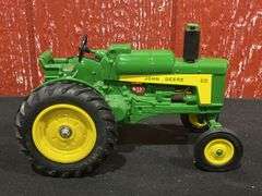 1/16 John Deere 630 LP 1988 NFTS NIB Ertl