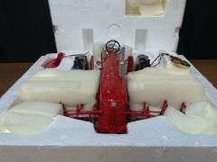 1/16 Farmall 400 w/Cultivators 50th Anniversary NIB Ertl