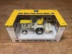 1/16 John Deere 140 L&G Patio Yellow NIB Ertl
