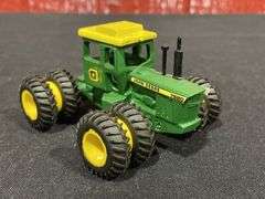 1/64 John Deere 7520 Custom