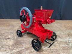1/8 New Holland Engine 100th Anniversary NIB Ertl