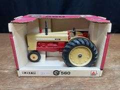 1/16 Cockshutt 560 40th Anniversary NIB Ertl