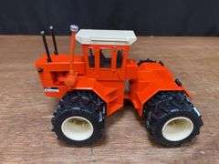 1/32 AC 440 NIB Ertl