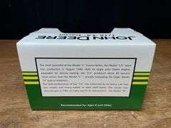 1/16 John Deere LA NIB SC