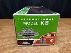 1/16 IH K-5 Grain Truck NIB DCP