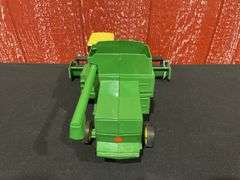 1/24 John Deere Titan Combine Ertl