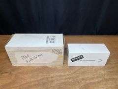 (2) 1/24 Ford Cars NIB
