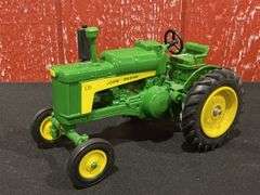 1/16 John Deere 630 LP 1988 NFTS NIB Ertl