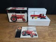 1/16 Farmall 706 Precision NIB Ertl